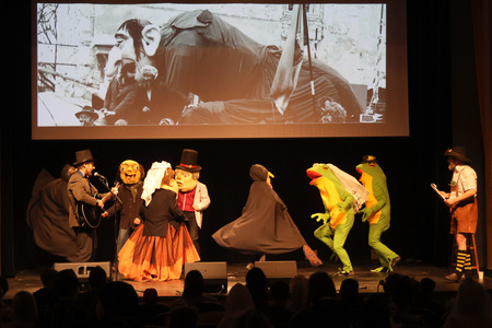 Otroška predstava Zaljubljeni v Butale 11 Foto Ljubo Vukelič